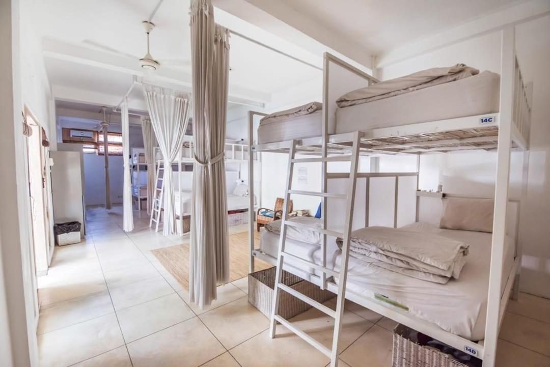 The Island Bali Hostel Σεμινιάκ Εξωτερικό φωτογραφία